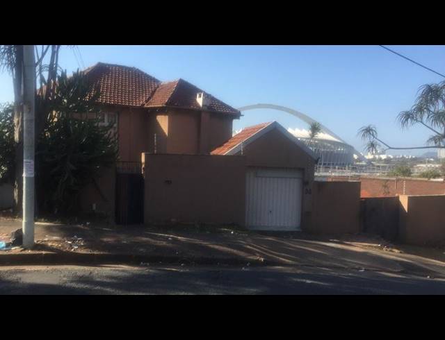 9 BEDROOM HOUSE FOR SALE IN WINDERMERE